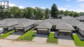 8 ACCURSI CRESCENT | Fonthill Ontario | Slide Image Forty