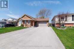 7821 WINDFIELD STREET | Niagara Falls Ontario | Slide Image Two