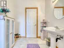 8110 LAMONT AVENUE | Niagara Falls Ontario | Slide Image Thirty