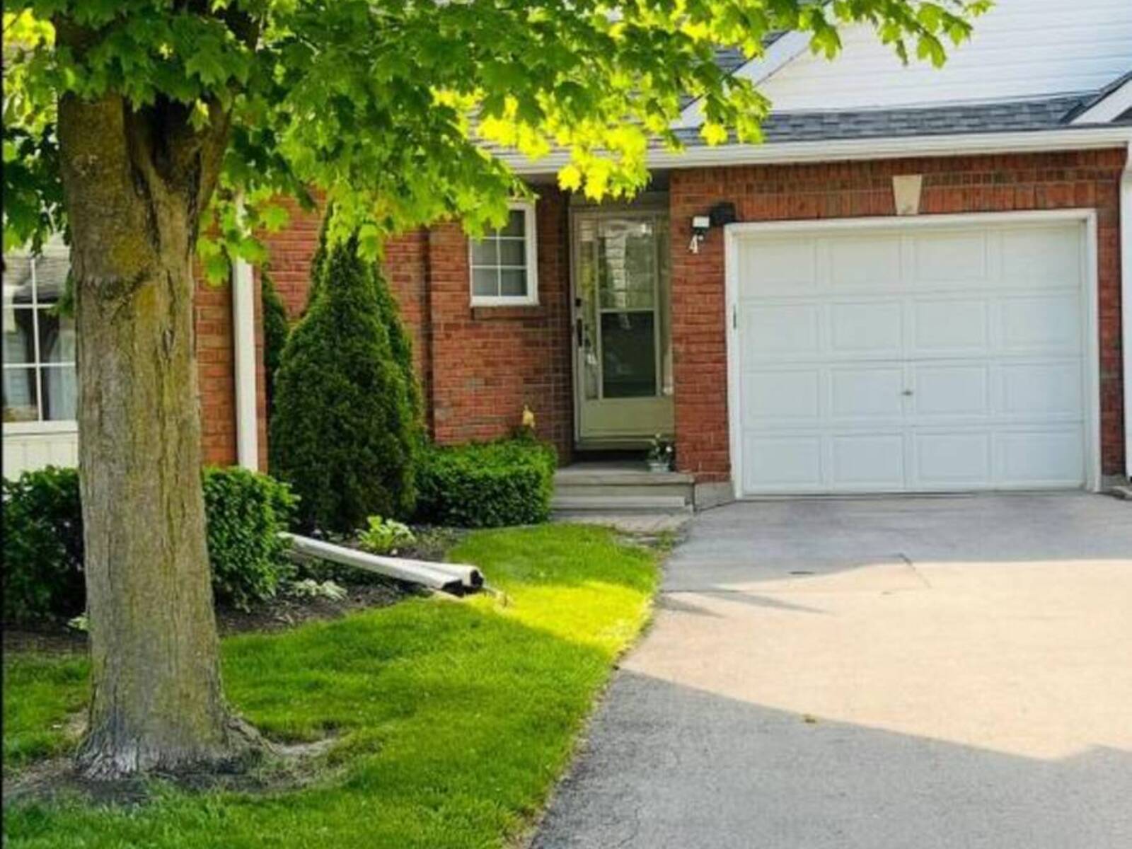4 - 7370 MONASTERY DRIVE, Niagara Falls, Ontario L2H 3C4