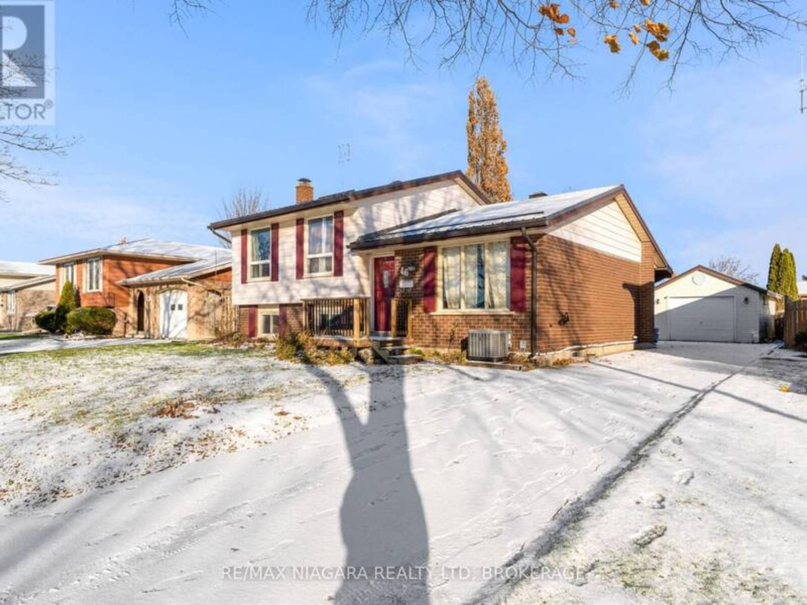 46 MACOOMB DRIVE, Welland, Ontario L3C 5T9
