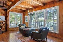 14-M72 GRANDVIEW ISLAND | Gravenhurst Ontario | Slide Image Eight