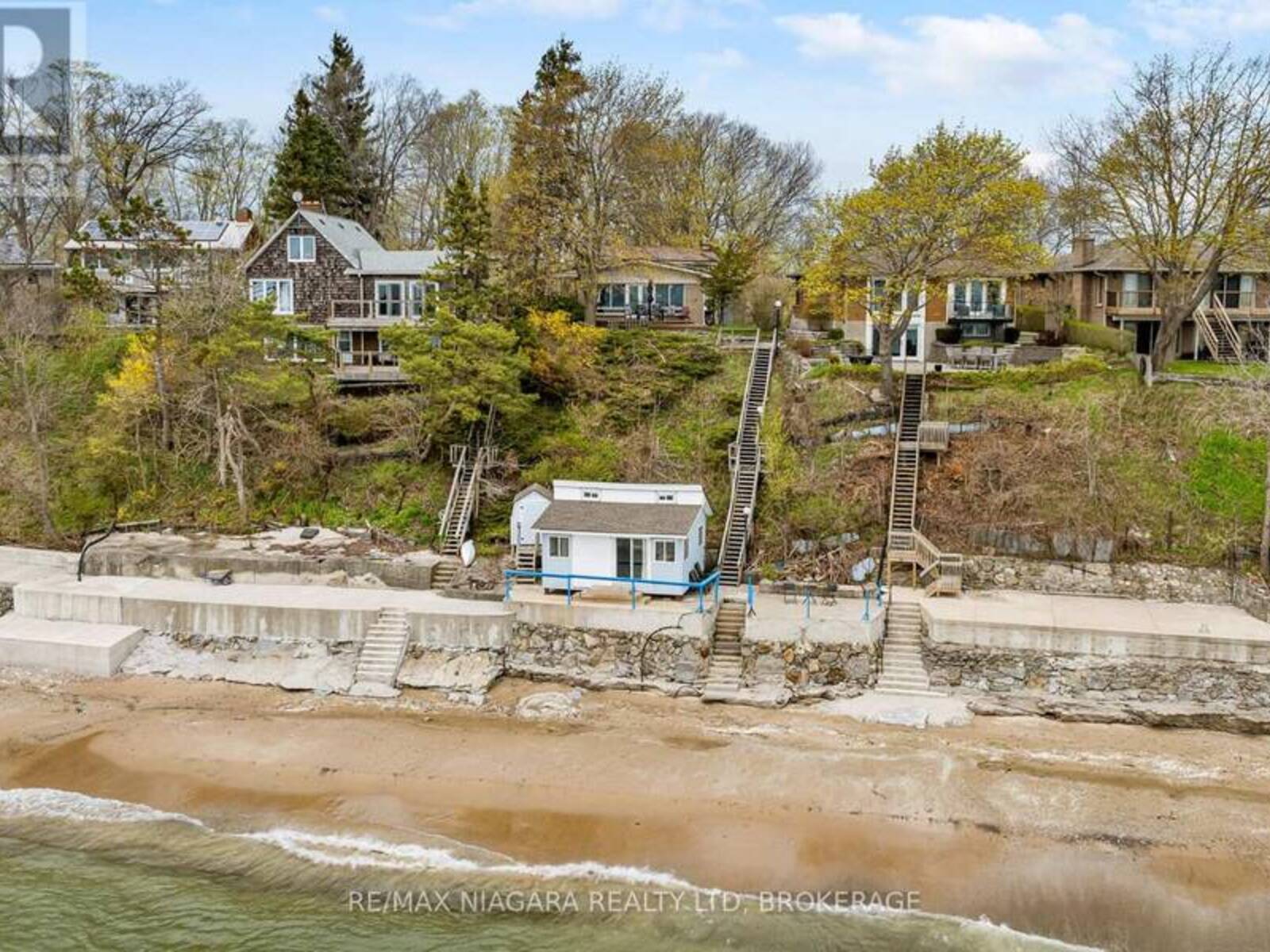 10419 LAKESHORE ROAD, Port Colborne, Ontario L3K 5V4