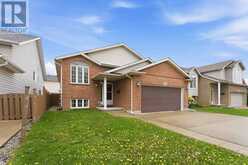 8253 COSTABILE DRIVE | Niagara Falls Ontario | Slide Image One