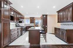 8253 COSTABILE DRIVE | Niagara Falls Ontario | Slide Image Six