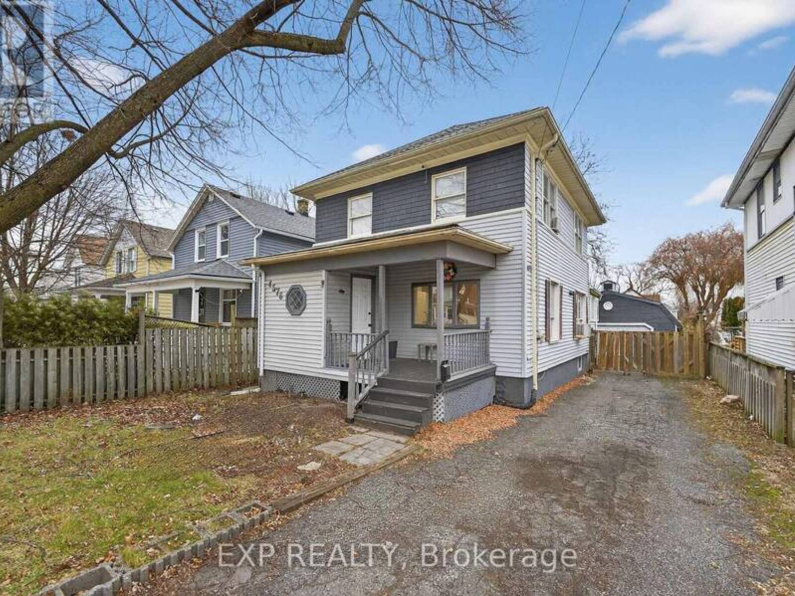 4576 FOURTH AVENUE, Niagara Falls, Ontario L2E 4N6