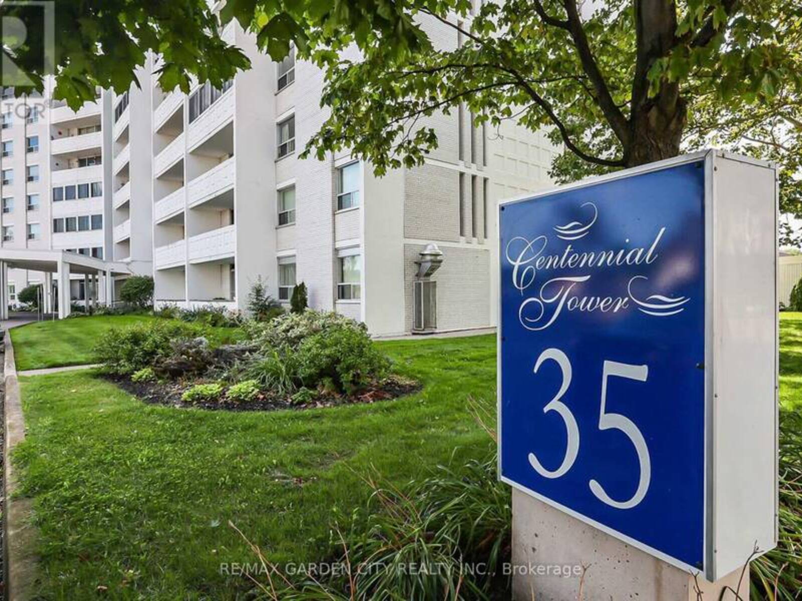 106 - 35 TOWERING HEIGHTS BOULEVARD, St. Catharines, Ontario L2T 3G8