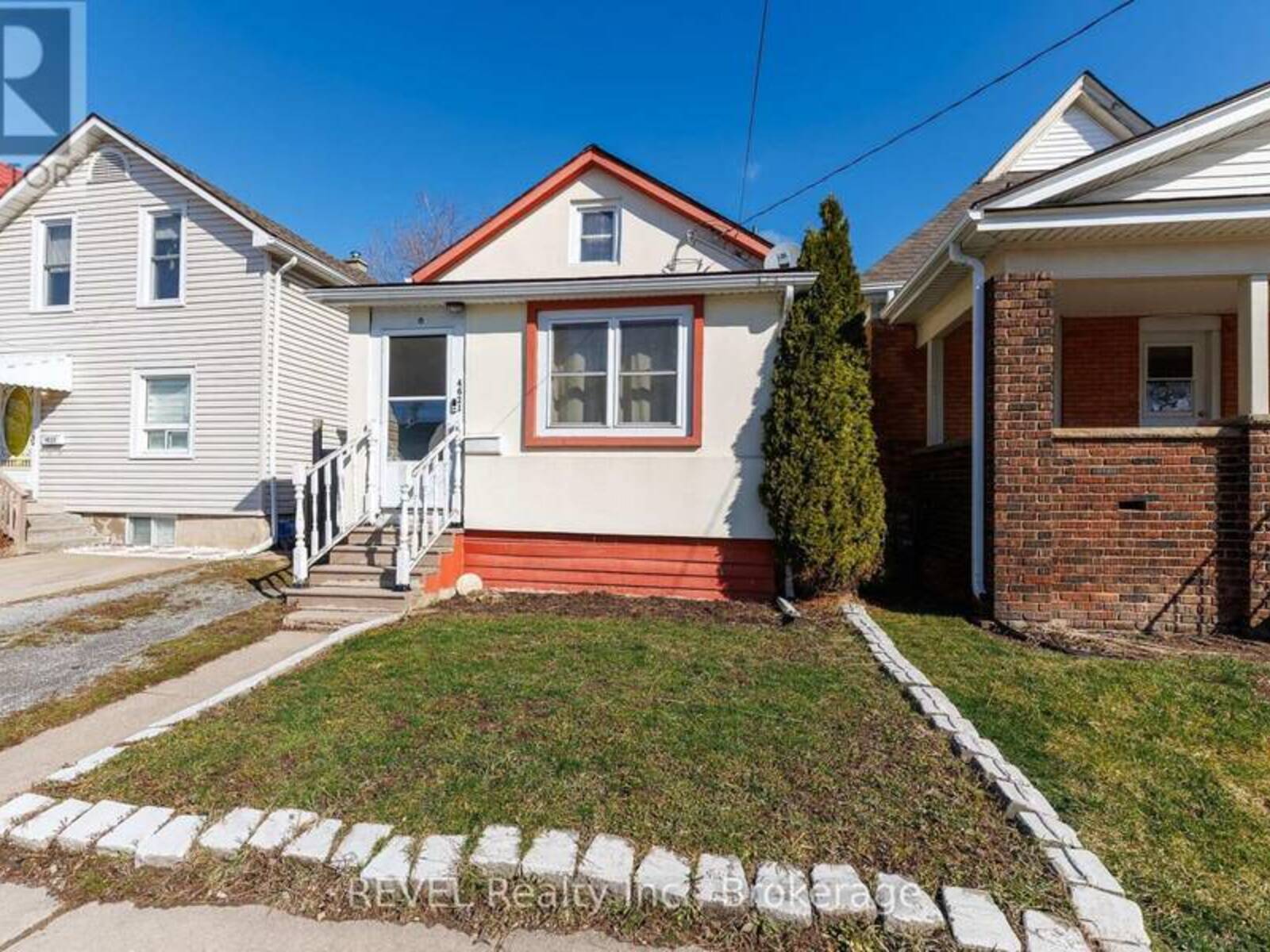 4621 JEPSON STREET, Niagara Falls, Ontario L2E 1J5