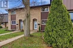 15 - 151 LINWELL ROAD | St. Catharines Ontario | Slide Image Three