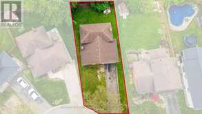 6976 ABBEY CIRCLE | Niagara Falls Ontario | Slide Image Ten