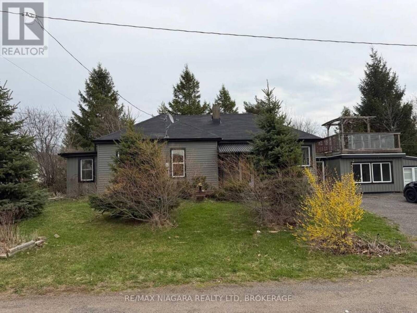 43 MARLATTS ROAD, Thorold, Ontario L2V 1N5
