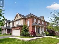 29 SPRINGBREEZE HEIGHTS Hamilton Ontario, L8E 0A4