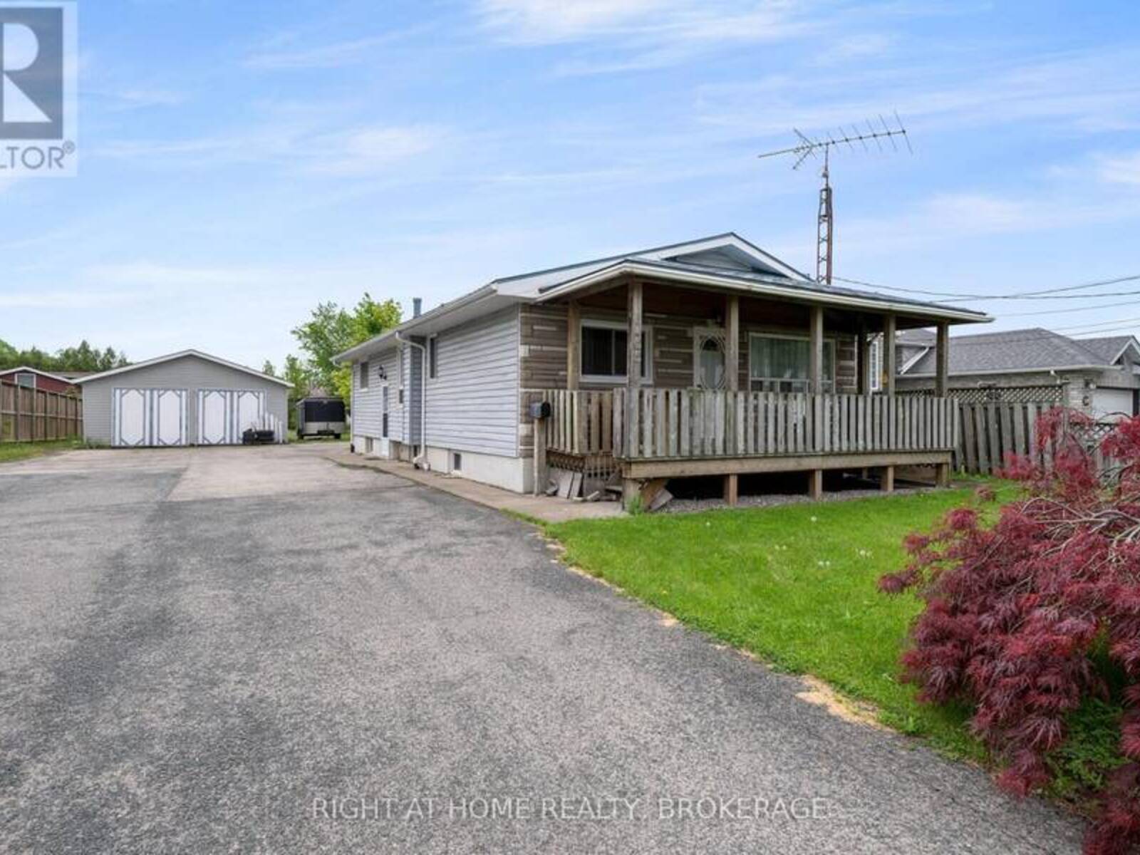 133 QUAKER ROAD, Welland, Ontario L3C 3G3