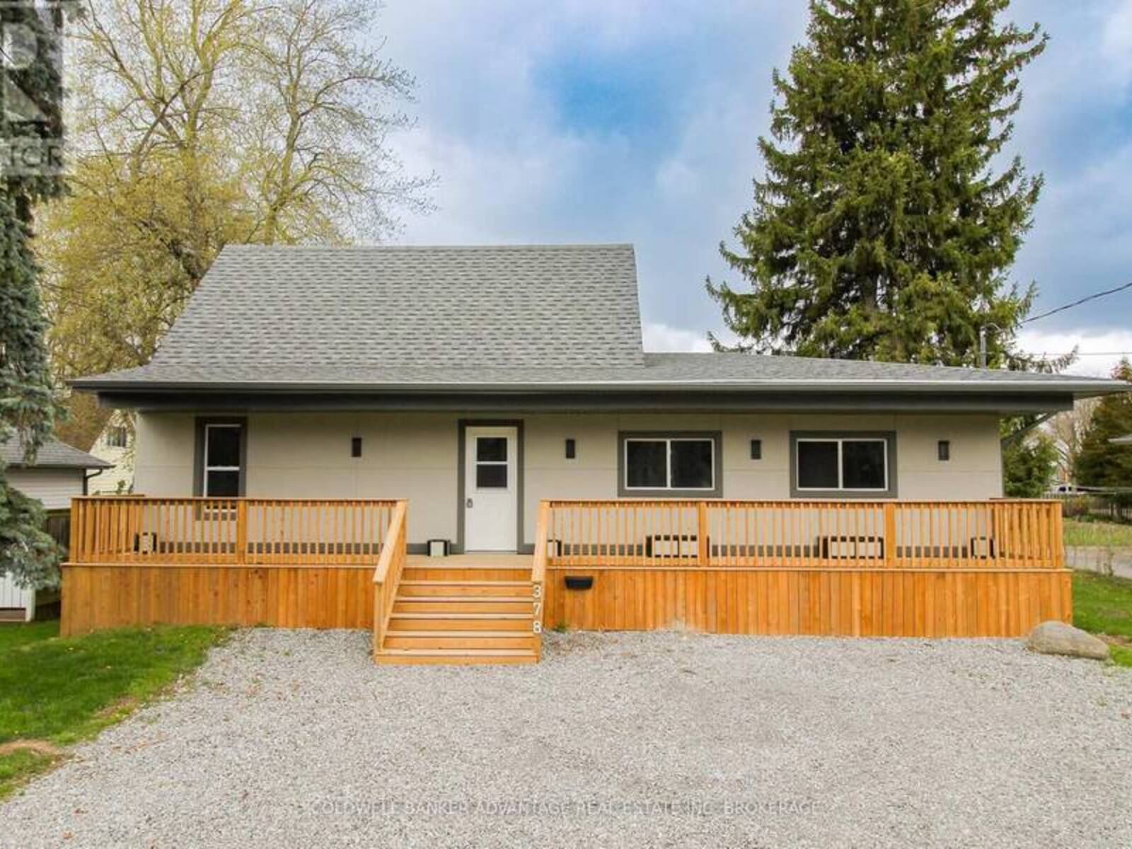 378 THOROLD ROAD, Welland, Ontario L3C 3W6
