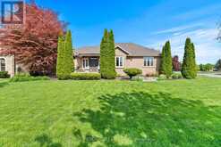 8152 WESTMINSTER DRIVE | Niagara Falls Ontario | Slide Image Three