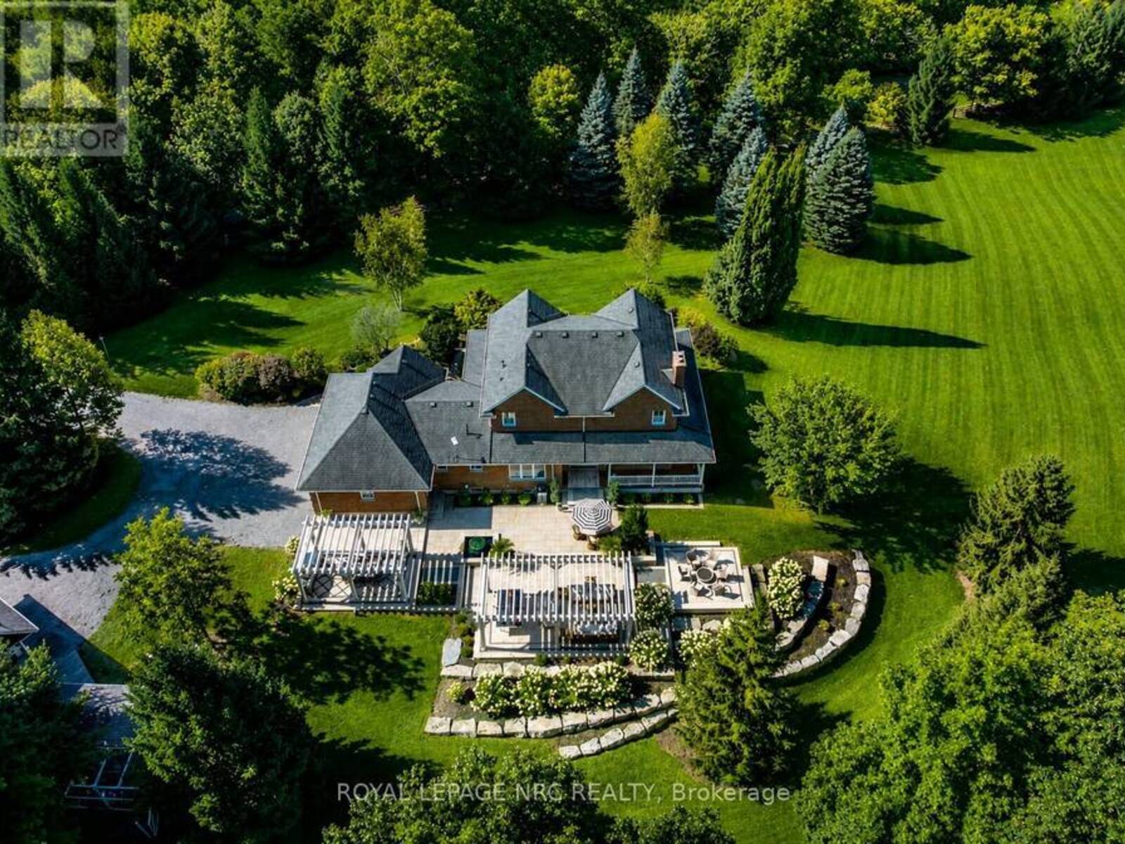 2960 HOLLAND ROAD, Fonthill, Ontario L2V 5K7