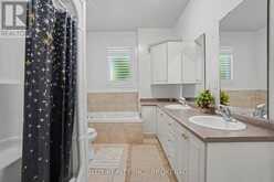 1504 UPPER SHERMAN AVENUE | Hamilton Ontario | Slide Image Thirty