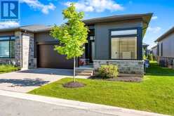 19 - 8974 WILLOUGHBY DRIVE | Niagara Falls Ontario | Slide Image Three