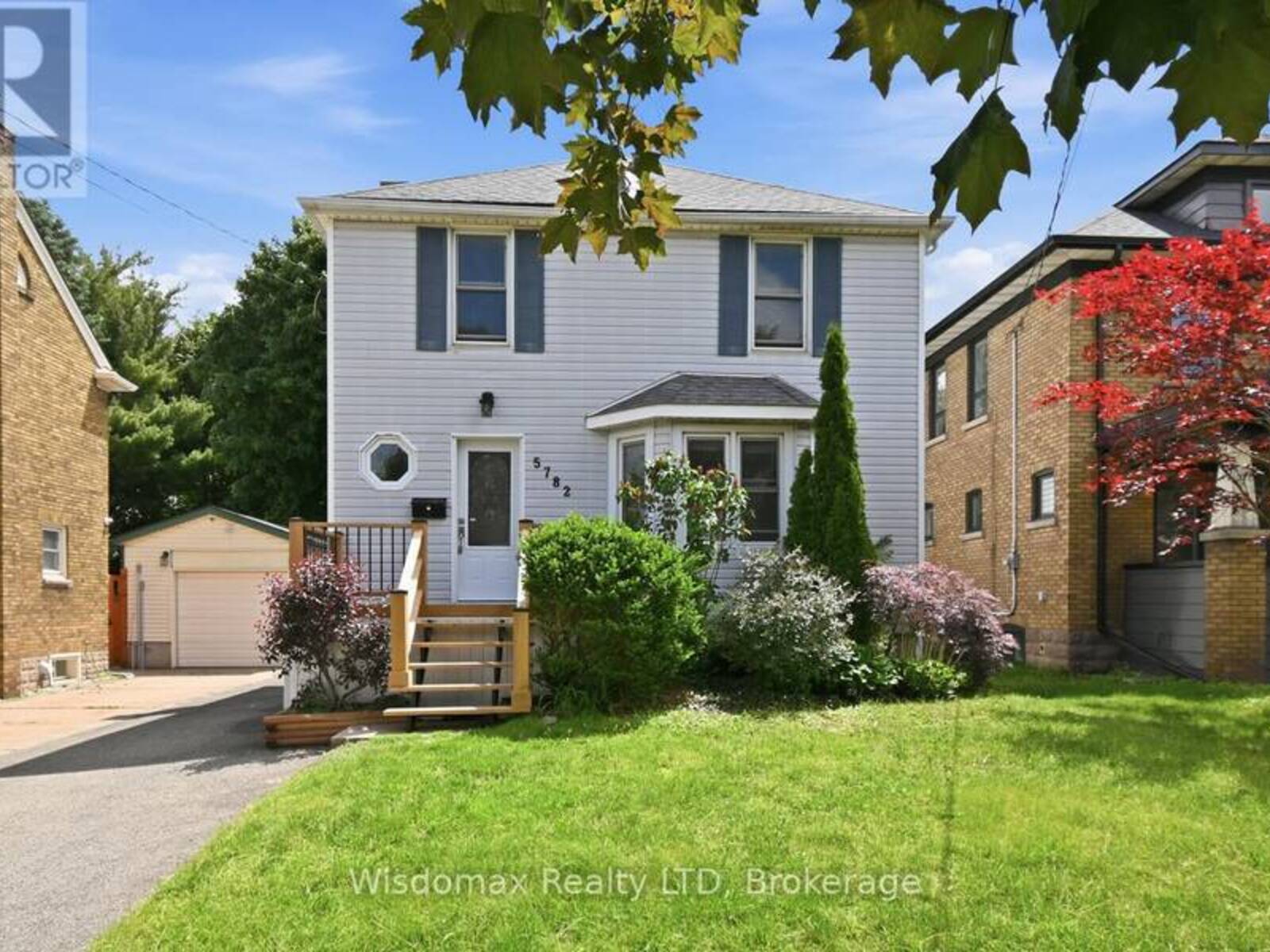 5782 MOULAND STREET, Niagara Falls, Ontario L2G 5N7