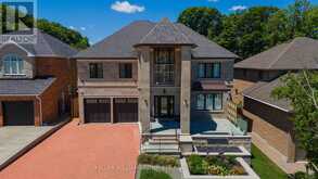 76 ADRIATIC BOULEVARD | Hamilton Ontario | Slide Image One