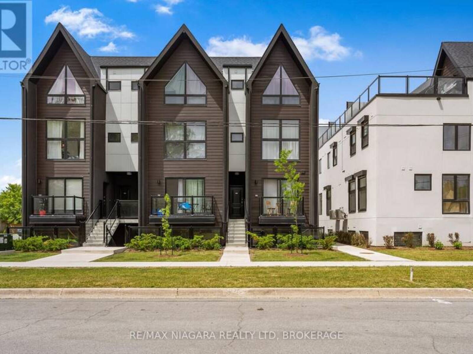 209 - 7277 WILSON CRESCENT, Niagara Falls, Ontario L2G 4S5