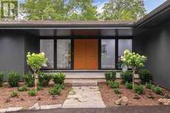 7 WOODINGTON CRESCENT | St. Catharines Ontario | Slide Image Three