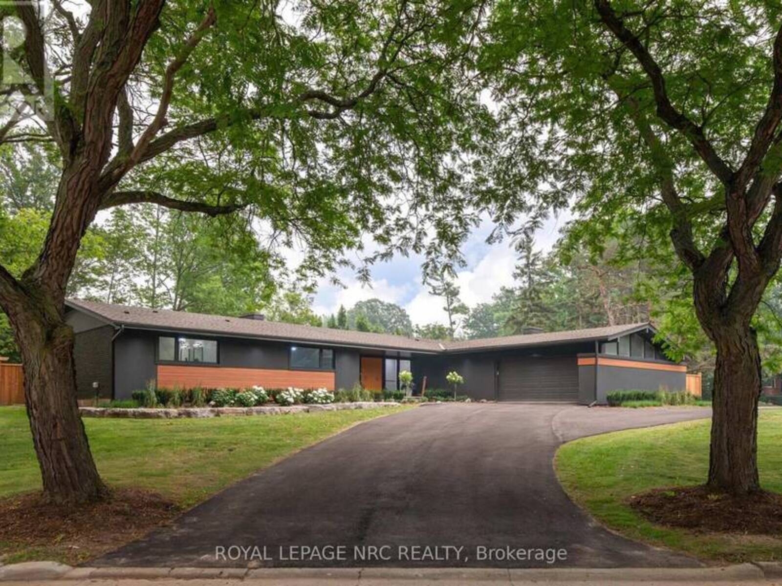 7 WOODINGTON CRESCENT, St. Catharines, Ontario L2T 3T6