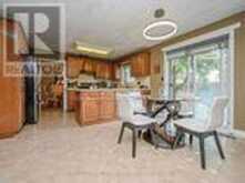 7102 BURBANK CRESCENT | Niagara Falls Ontario | Slide Image Nine