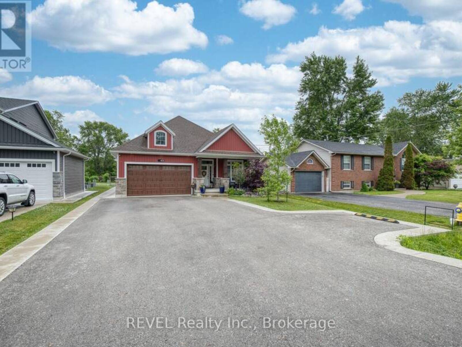 402 WASHINGTON ROAD, Fort Erie, Ontario L2A 4K4