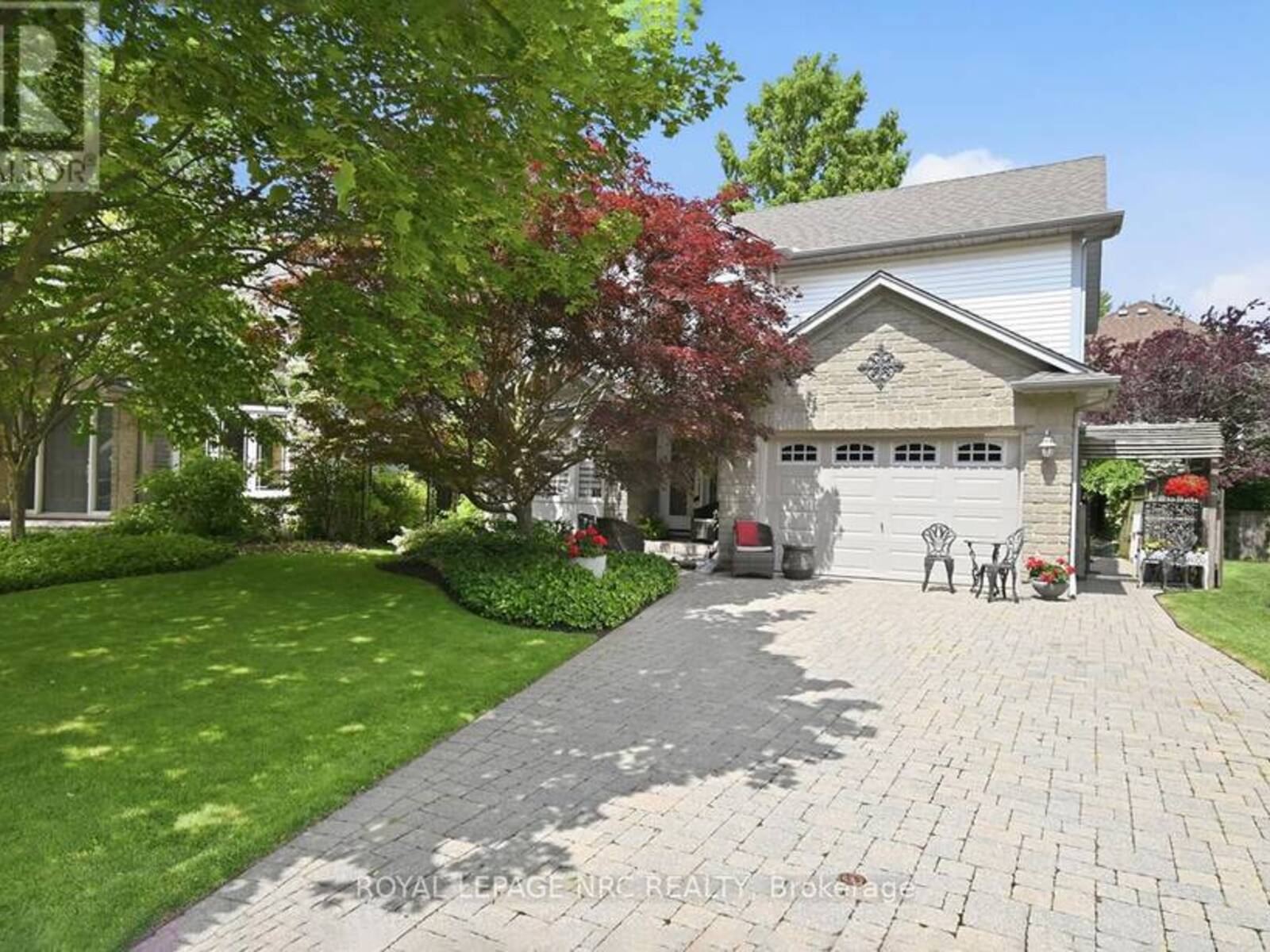 15 BRIGANTINE COURT, St. Catharines, Ontario L2M 7V4