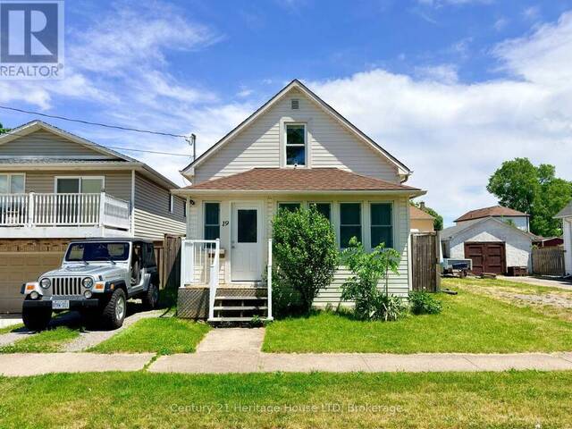 19 SANTONE AVENUE Welland Ontario, L3C 2J5 - 3 Bedrooms Home For Sale
