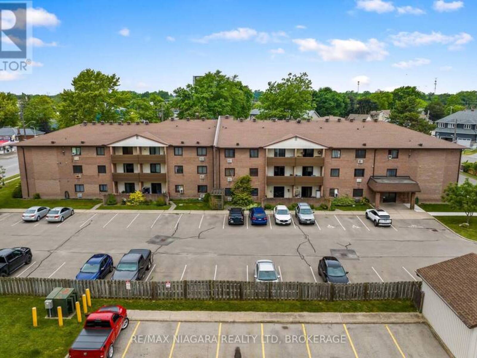 325 - 72 MAIN STREET, Port Colborne, Ontario L3K 5Z8