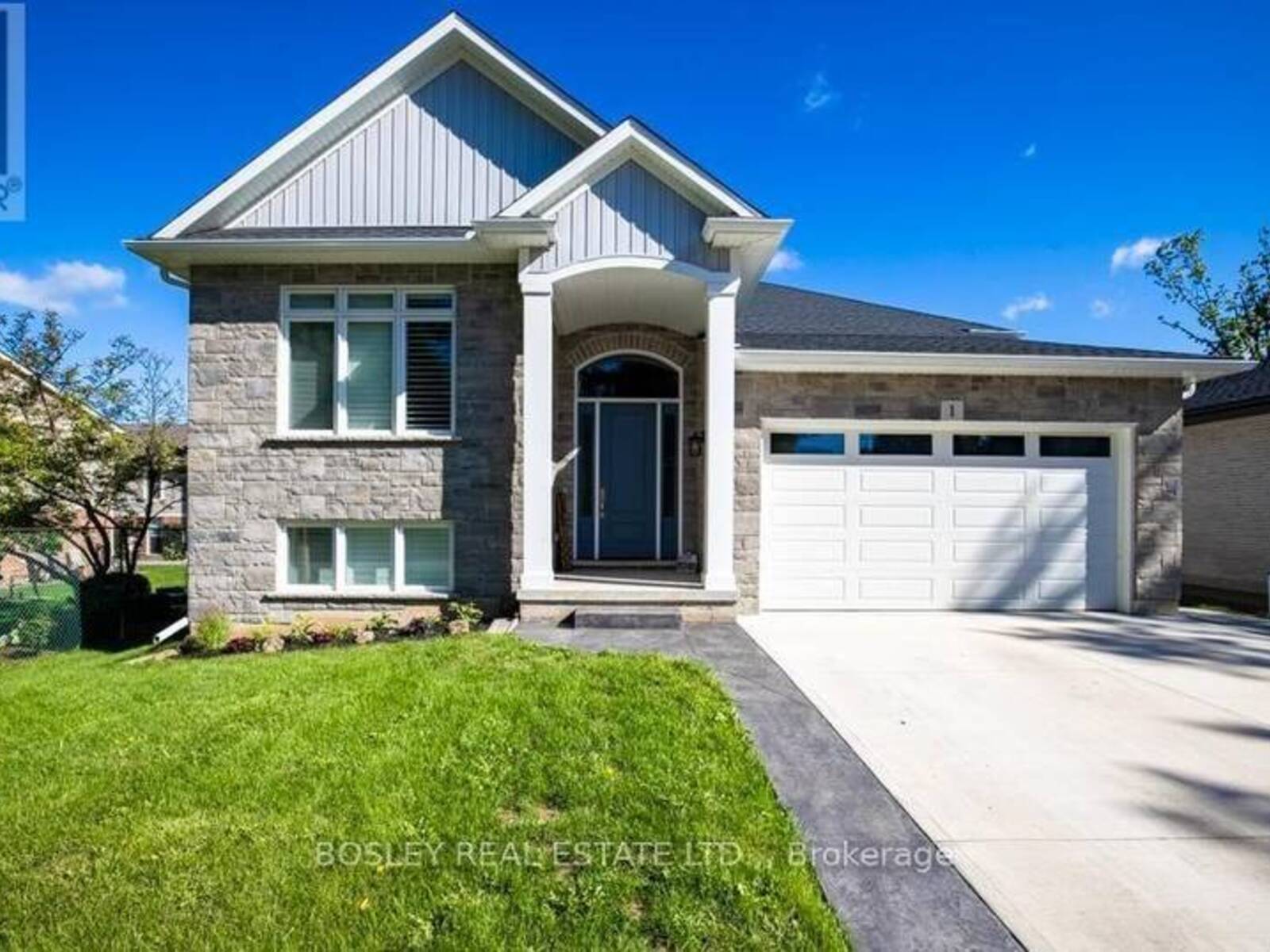 1 HURRICANE ROAD, Fonthill, Ontario L0S 1E3