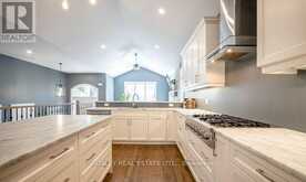 1 HURRICANE ROAD | Fonthill Ontario | Slide Image Ten