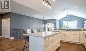 1 HURRICANE ROAD | Fonthill Ontario | Slide Image Nine