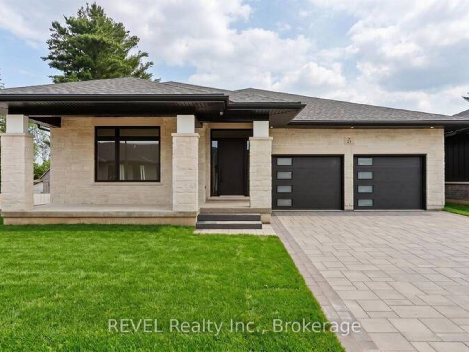 23 ACCURSI CRESCENT, Fonthill, Ontario L0S 1E4