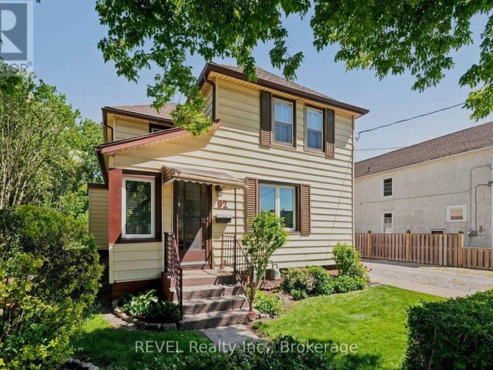 92 SAINT ARNAUD STREET, Port Colborne, Ontario L3K 1M1