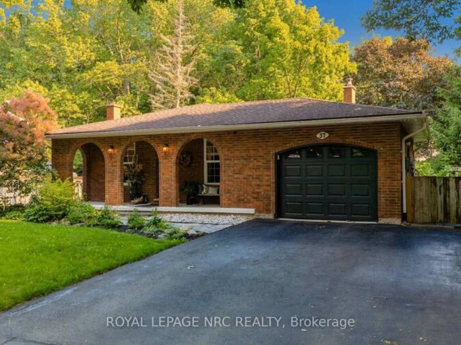 37 SPRUCESIDE CRESCENT, Fonthill, Ontario L3E 0G1
