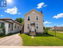 4 MANCHESTER AVENUE | St. Catharines Ontario | Slide Image Two