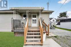 217 PINE STREET | Dunnville Ontario | Slide Image Thirty-seven