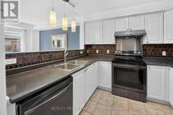 10 - 6263 VALLEY WAY | Niagara Falls Ontario | Slide Image Eleven