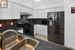 10 - 6263 VALLEY WAY | Niagara Falls Ontario | Slide Image Nine