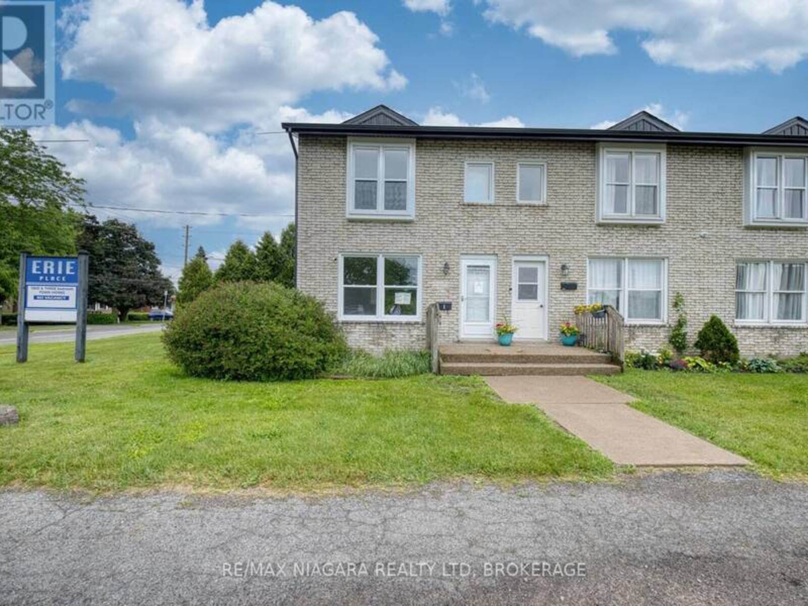 1 - 252 BERTIE STREET, Fort Erie, Ontario L2A 1Z6