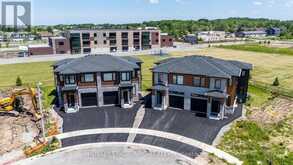 7392 SPLENDOUR DRIVE | Niagara Falls Ontario | Slide Image Two