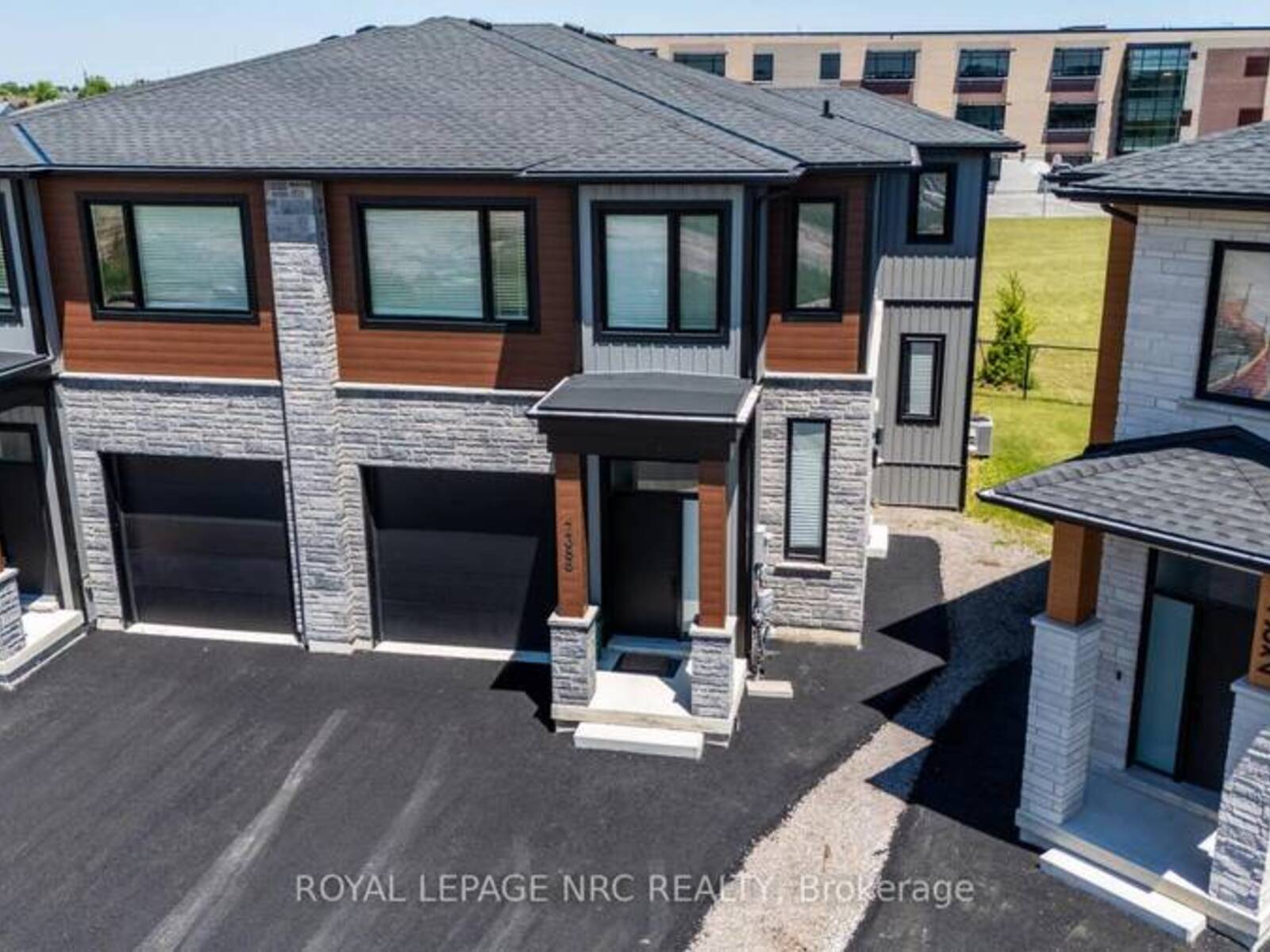 7386 SPLENDOUR DRIVE, Niagara Falls, Ontario L2H 3V8