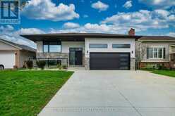 33 WEST FARMINGTON DRIVE | St. Catharines Ontario | Slide Image One