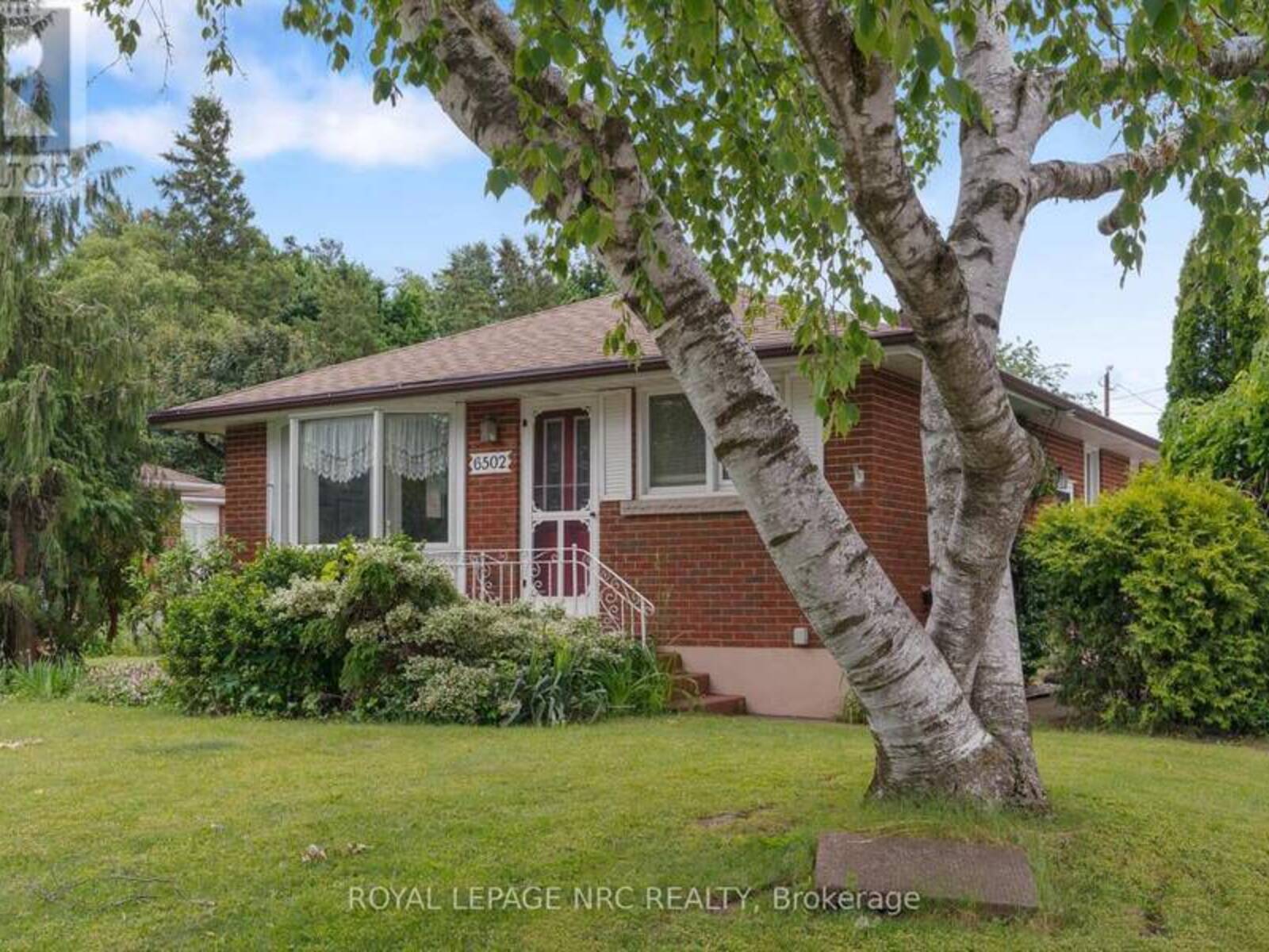 6502 BROCK STREET, Niagara Falls, Ontario L2J 1W3