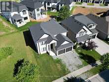 2476 COLANGELO DRIVE | Niagara Falls Ontario | Slide Image Four