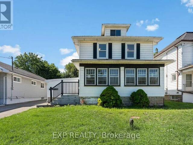 221 BOWEN ROAD Fort Erie Ontario, L2A 2Y6 - 5 Bedrooms Home For Sale