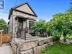 8 STANMARY DRIVE St. Catharines Ontario, L2N 5T4